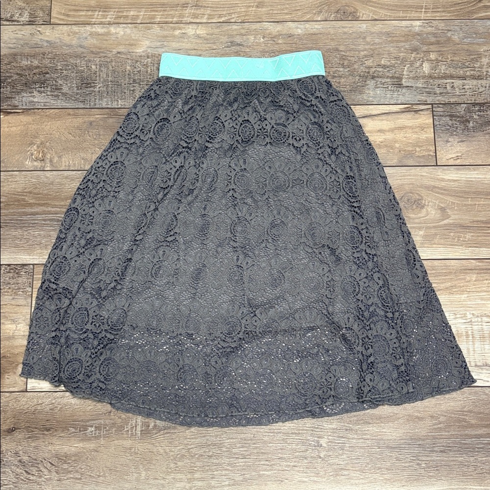 EUC LuLaRoe Lucy Lace Midi Skirt Gray XS - Picture 7 of 7